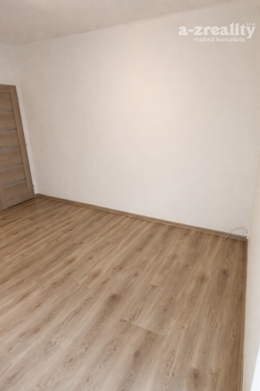 Pekný 2 izbový byt na prenájom v Komárne