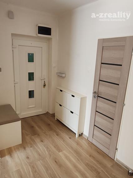 Pekný 2 izbový byt na prenájom v Komárne