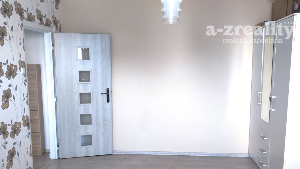 Na prenájom 2 izbový byt v Nových Zámkoch