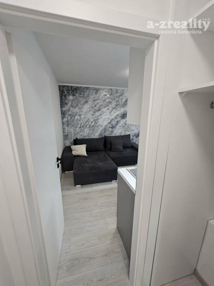 Prerobená garsónka na prenájom v Komárne