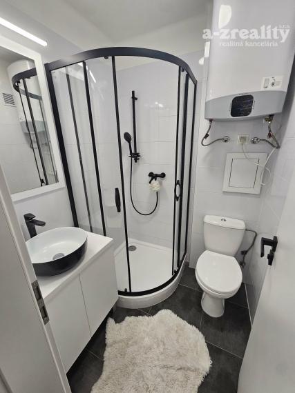 Prerobená garsónka na prenájom v Komárne