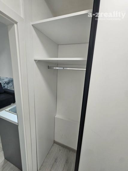 Prerobená garsónka na prenájom v Komárne