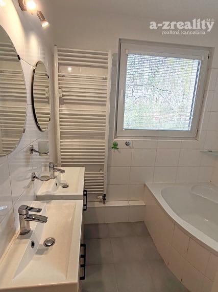 Pekný prerobený byt na predaj v Komárne