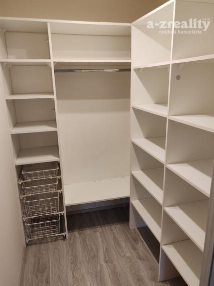 Pekný prerobený byt na predaj v Komárne