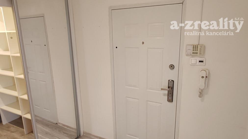 Pekný prerobený byt na predaj v Komárne