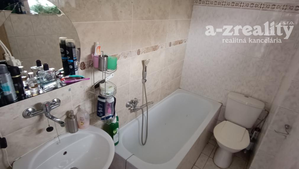 VÝHODNE: bývanie a obchodné priestory pod jednou strechou