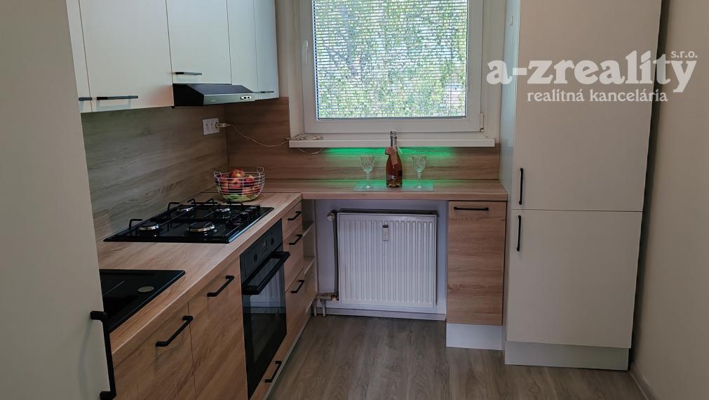 Znížená cena! Prerobený byt na predaj v Komárne