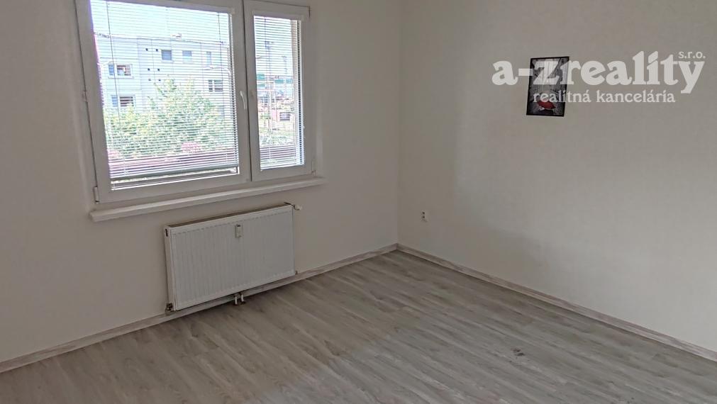 Znížená cena! Prerobený byt na predaj v Komárne