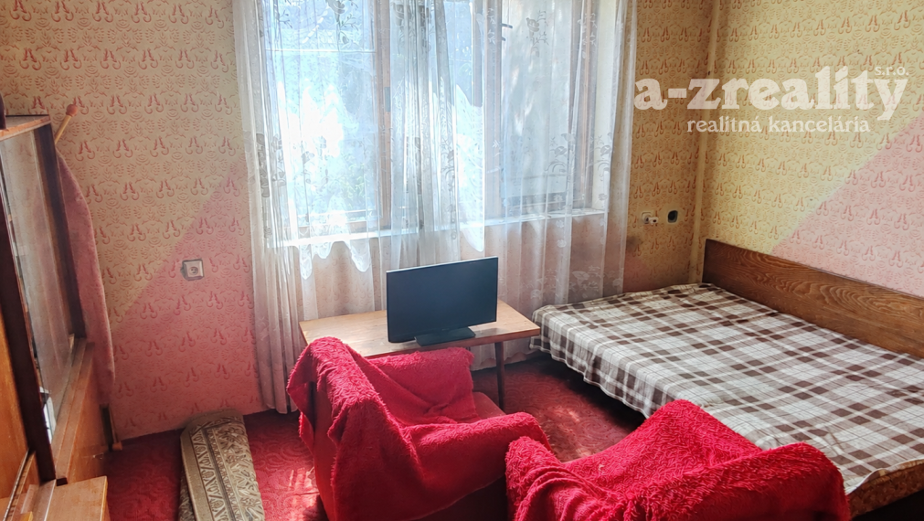 Rodinný dom a veľký pozemok na predaj v Patinciach