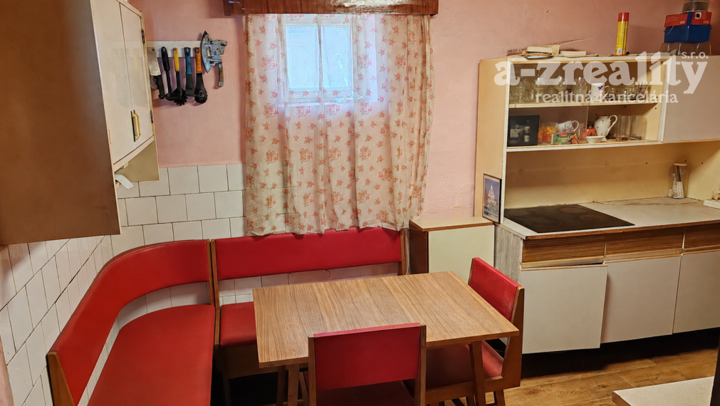 Rodinný dom a veľký pozemok na predaj v Patinciach