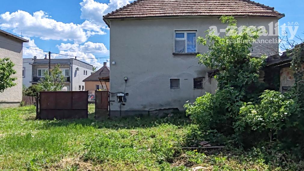 Rodinný dom a veľký pozemok na predaj v Patinciach
