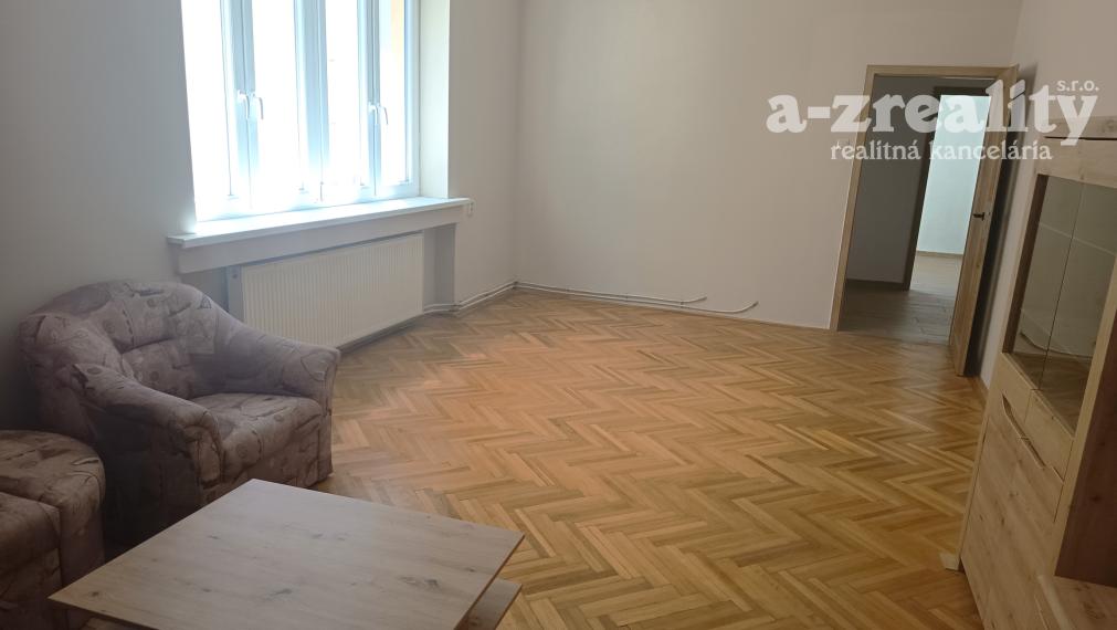 NOVINKA: Na predaj 2 izbový byt v centre mesta Nové Zámky