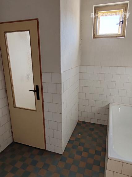 Ponúkame na predaj dom v Marcelovej