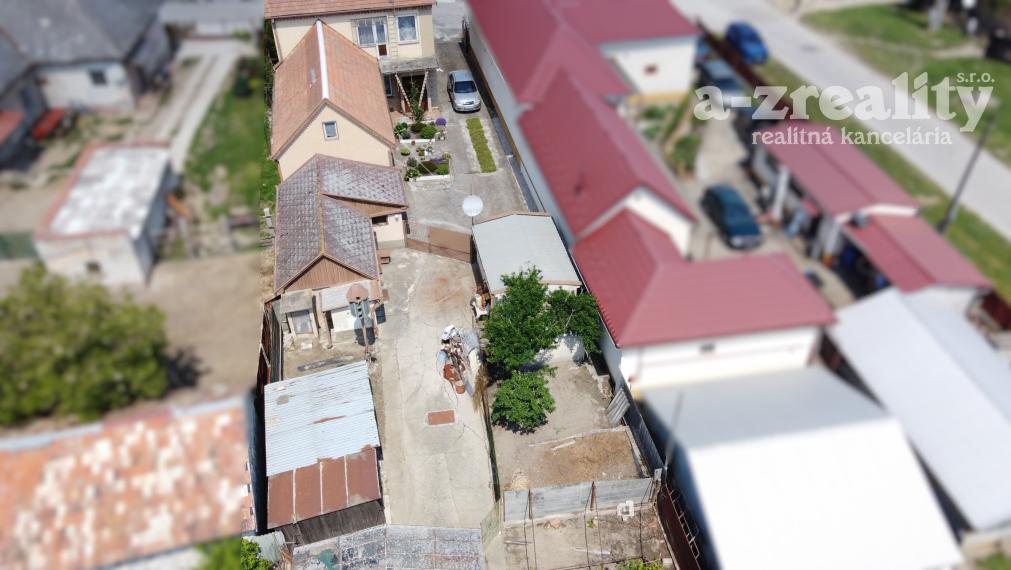 Ponúkame na predaj dom v Marcelovej