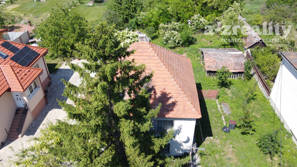 Rodinný dom a veľký pozemok na predaj v Patinciach