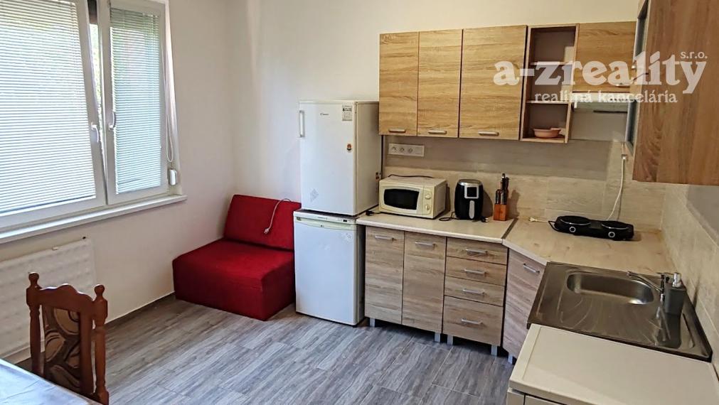 Pekný 1 izbový byt s balkónom na prenájom