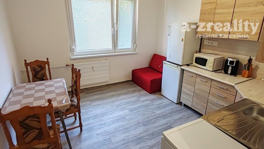 Pekný 1 izbový byt s balkónom na prenájom