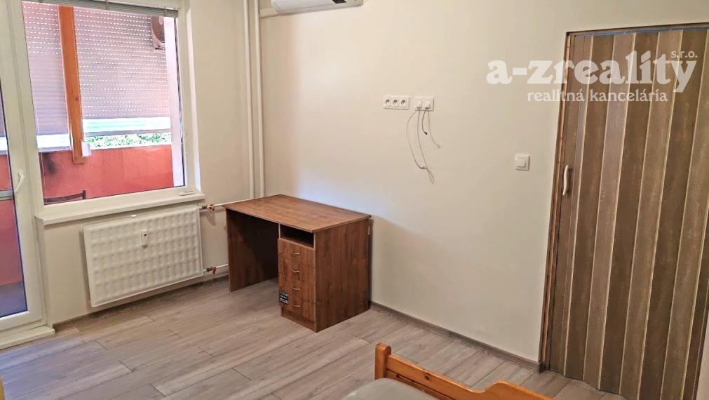 Pekný 1 izbový byt s balkónom na prenájom