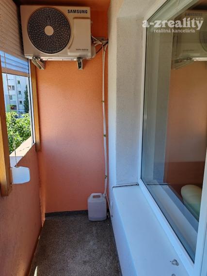Pekný 1 izbový byt s balkónom na prenájom
