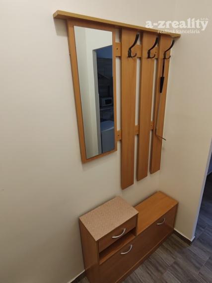 Pekný 1 izbový byt s balkónom na prenájom