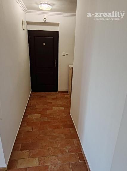 Pekný 2 izbový byt na prenájom v Komárne