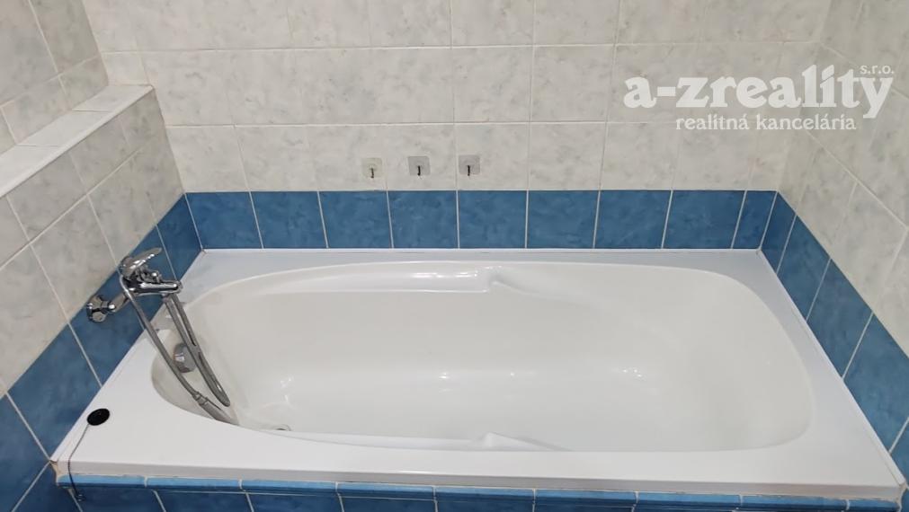 Pekný 2 izbový byt na prenájom v Komárne