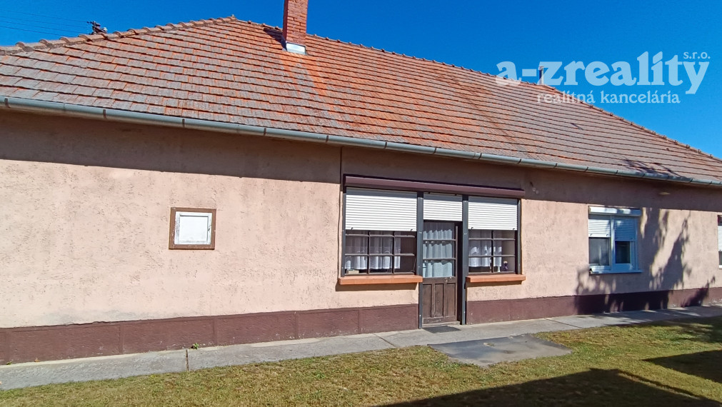 Na predaj starší 4 izbový rodinný dom v obci Tvrdošovce