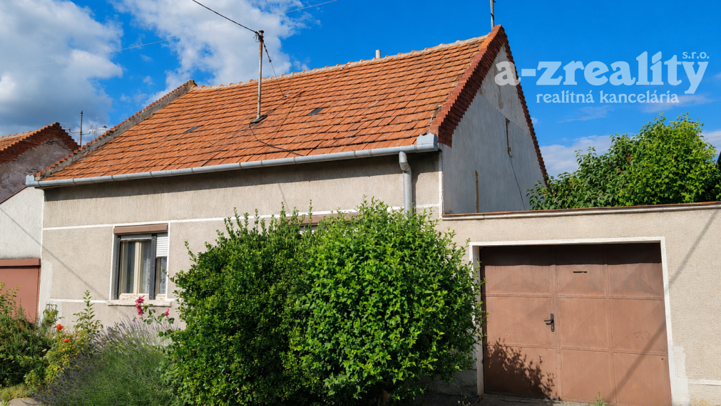 Iba u nás! Rodinný dom s garážou na predaj v Komárne
