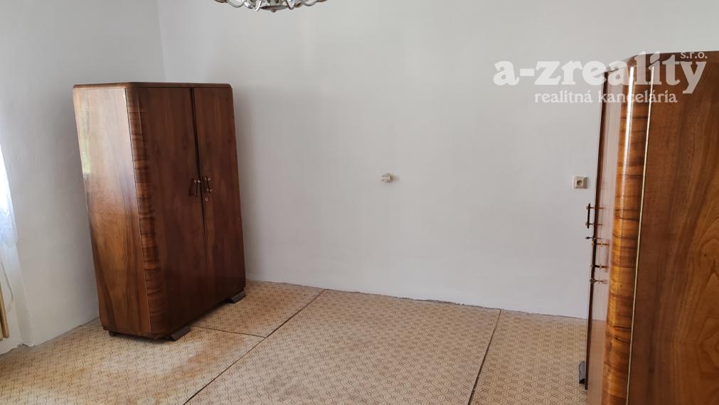 Iba u nás! Rodinný dom s garážou na predaj v Komárne