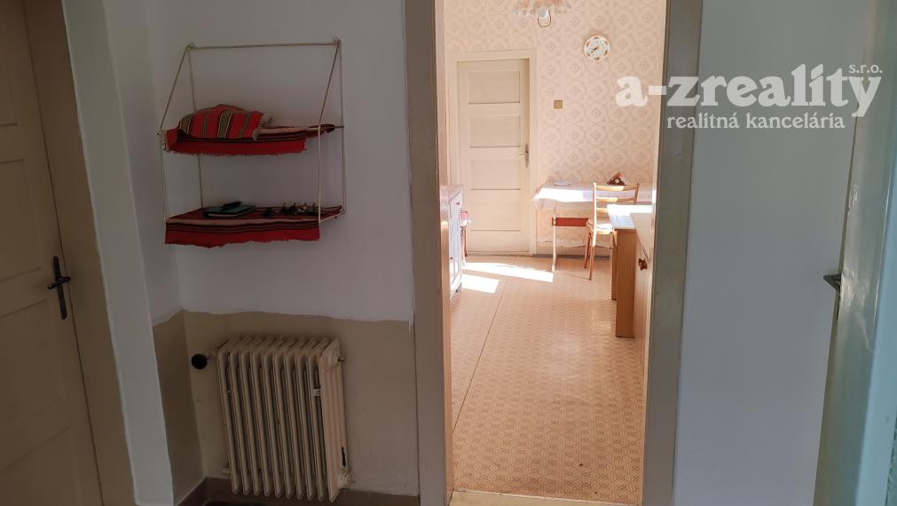 Iba u nás! Rodinný dom s garážou na predaj v Komárne