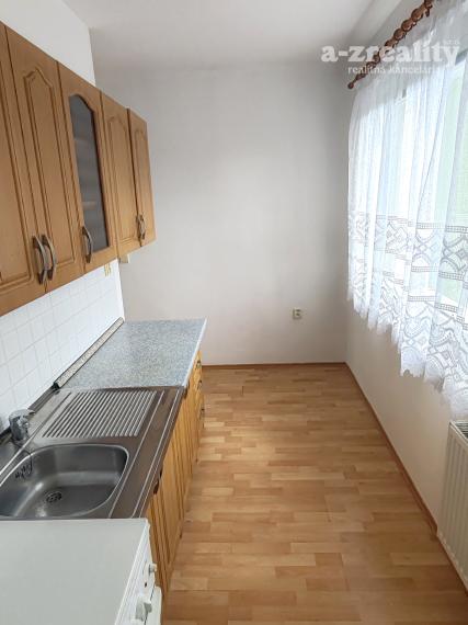 Na prenájom 3  izbový byt s balkónom v Komárne