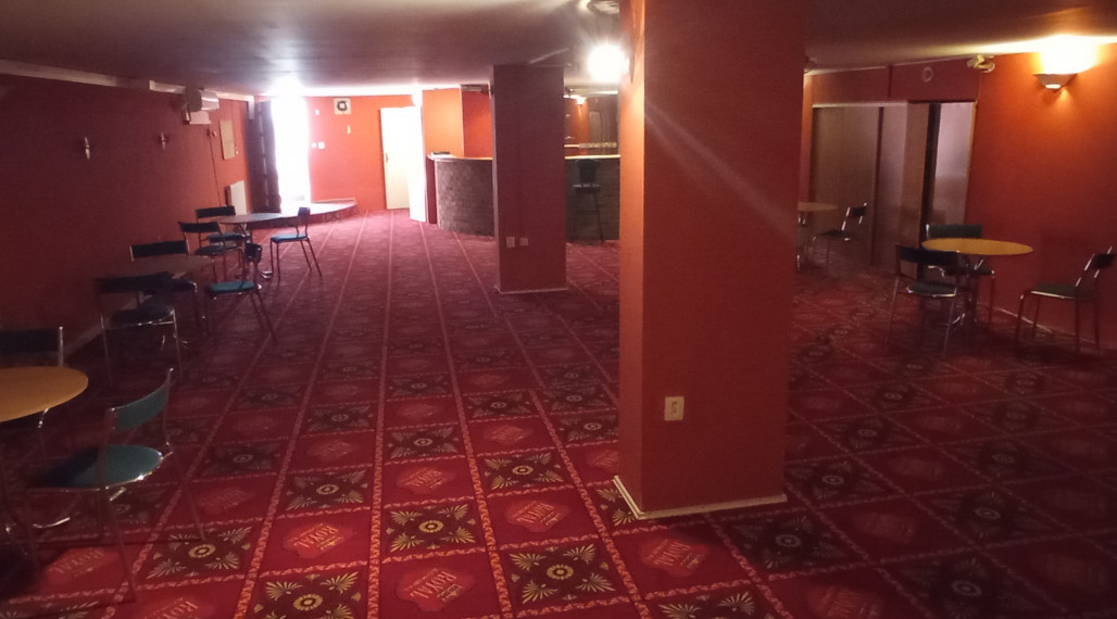 Komerčný priestor v centre Komárna na prenájom