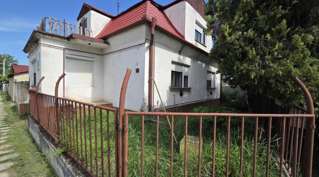 Ponúkame na predaj rod.dom v Nesvadoch