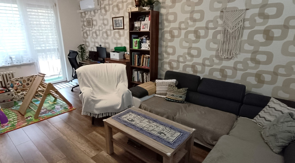 Na predaj zrekonštruovaný 3 izbový byt v Nových Zámkoch