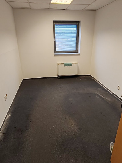 Kancelársky priestor na prenájom - Komárno