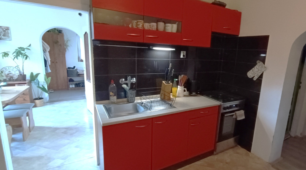 Na predaj čiastočne zrekonštruovaný rodinný dom v Jatove