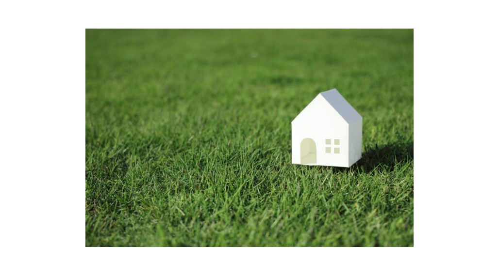 Na predaj rodinný dom s veľkými pozemkami v Kolárovo-Pačérok