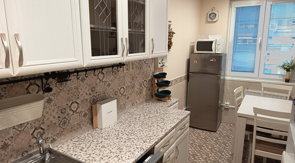 Na prenájom zariadený, zrekonštruovaný 3 izbový byt