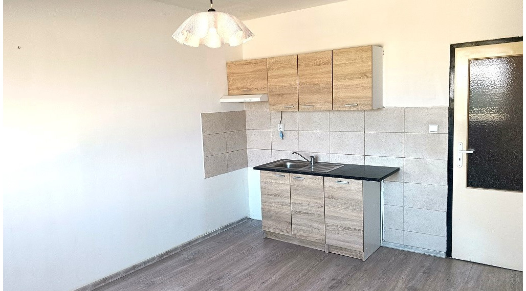 Ponúkame na prenájom garsónku v Nových Zámkoch