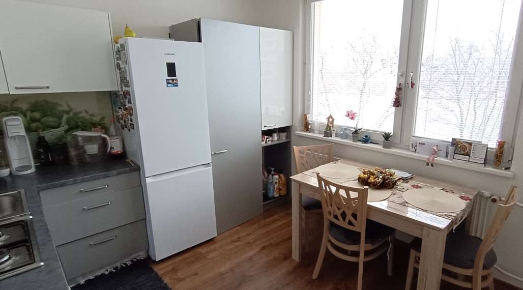 Na predaj zrekonštruovaný 2 izbový byt s balkónom v Nových Zámkoch