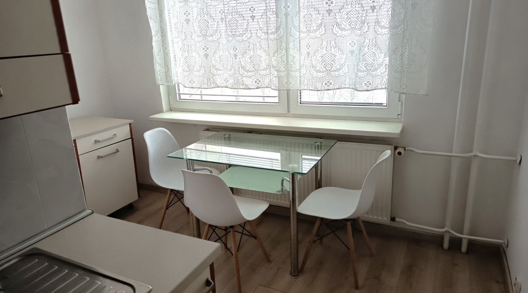 Na prenájom zariadený 2 izbový byt v Nových Zámkoch