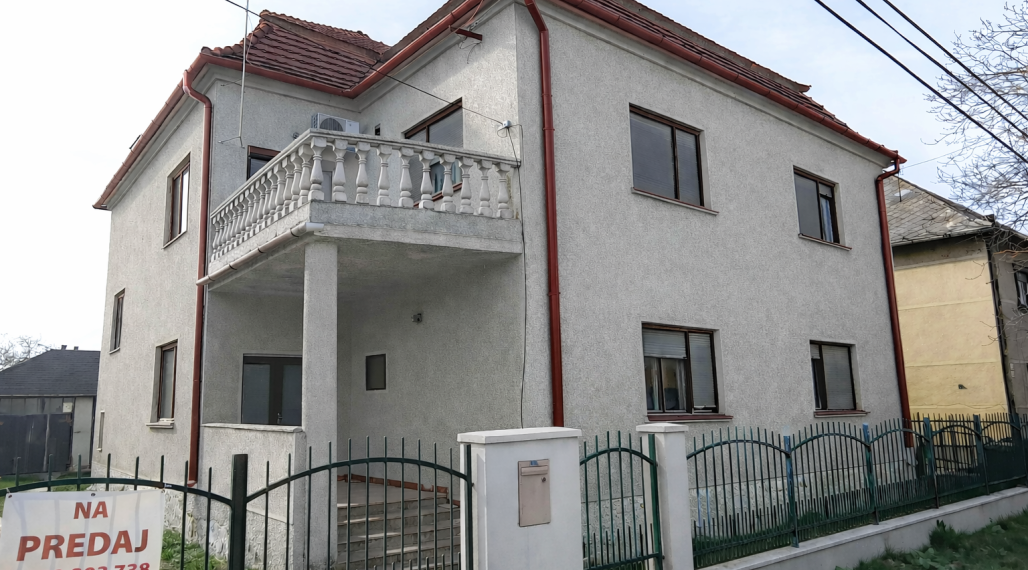 Ponúkame Rodinný dom vhodný na bývanie aj podnikanie