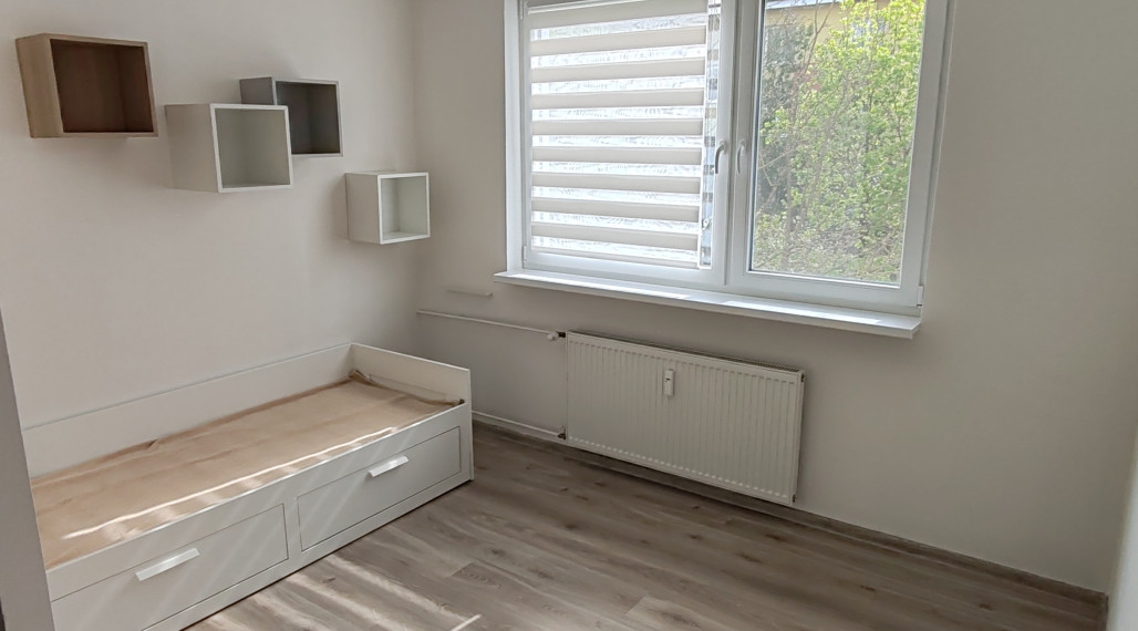 Pekný 2 izbový byt na prenájom v Komárne