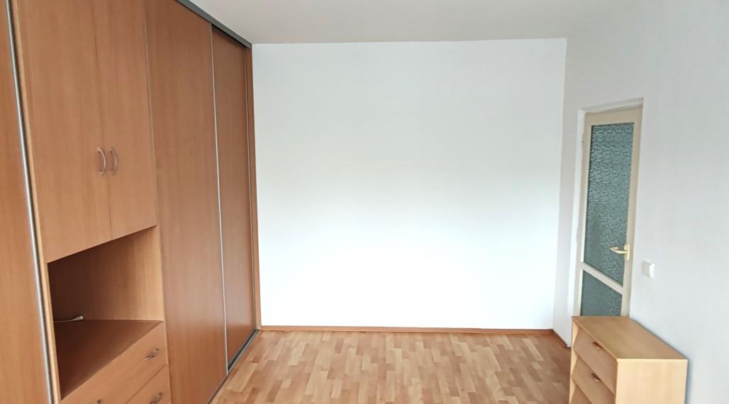 Na prenájom 3  izbový byt s balkónom v Komárne