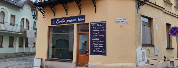 Veľký komerčný priestor na prenájom v centre Komárna