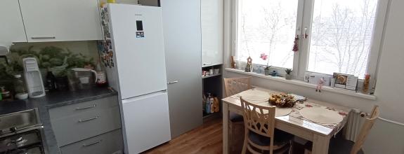 Na predaj zrekonštruovaný 2 izbový byt s balkónom v Nových Zámkoch