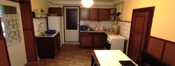 Na predaj rodinný dom s 2 byt.jednotkami v obci Andovce