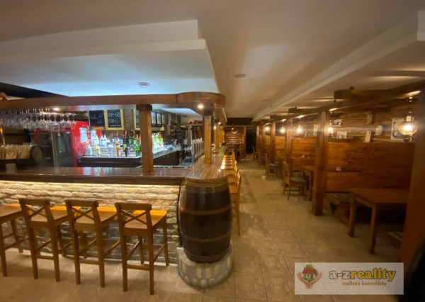 Zľava z ceny! Polyfunkčná budova v Komárne na predaj!