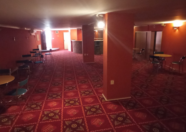 Komerčný priestor v centre Komárna na prenájom