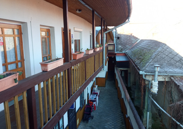 Znížená cena - polyfunkčná budova v centre Komárna na predaj